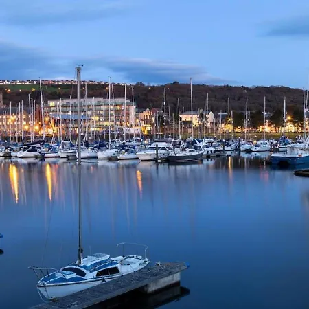 Tatil Evi Holly Terrace - 2 Bedrooms - Sleeps 3 *