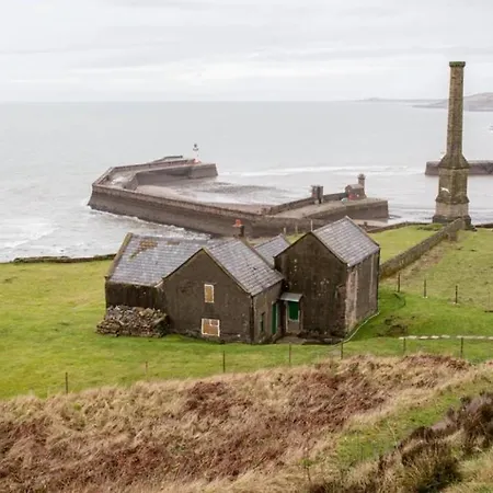 Holly Terrace - 2 Bedrooms - Sleeps 3 Whitehaven